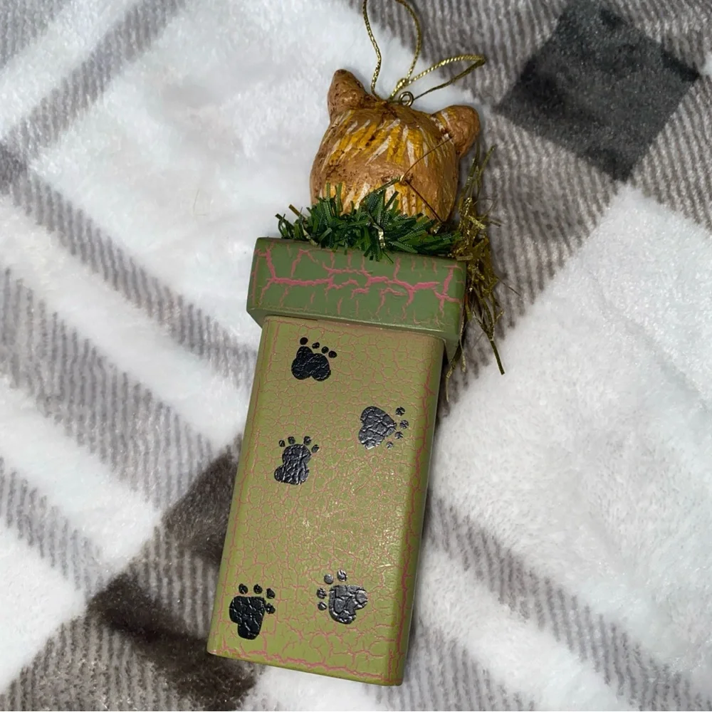 N/A vintage cat